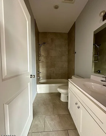 201-205 Marshall St #6 — Photo 13
