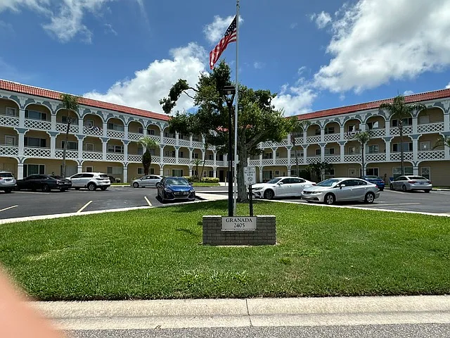 2 bed, 1400 sqft, $1,875 — Photo 2