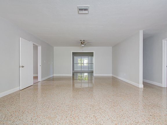 5th image of 1621 Edna Ave NW