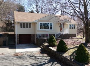 4 Nicholas Cir, Wolcott, CT 06716