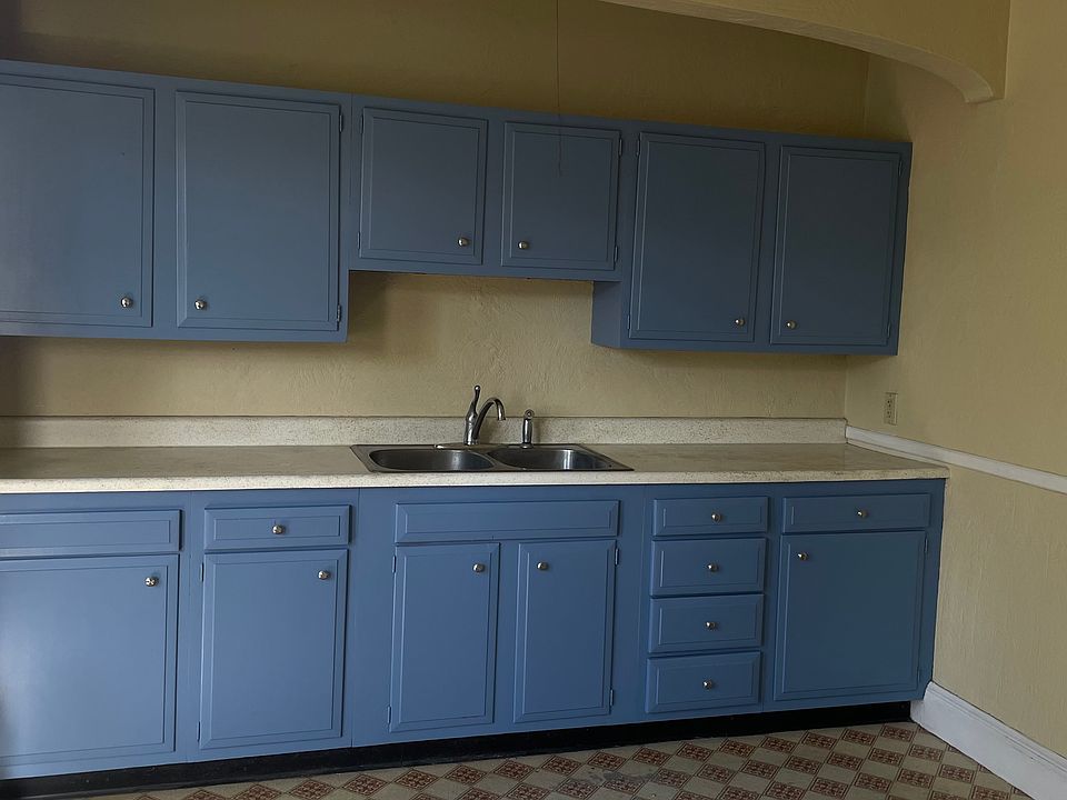 2nd image of 222 Broad St #3