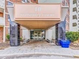 10 Stonehill Ct #1406, Toronto, ON M1W 2X8