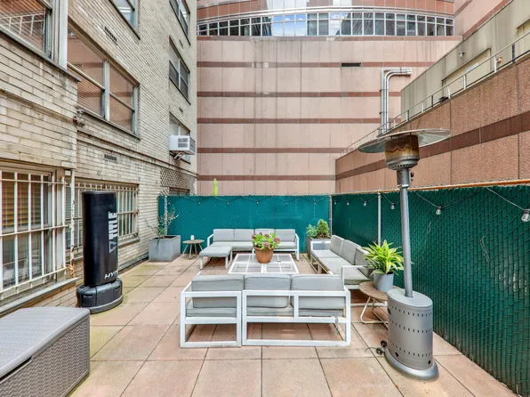 211 East 53rd Street 2L image 1 of 12