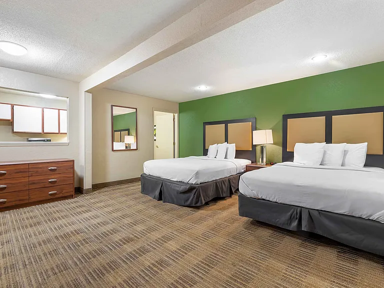 Deluxe Studio - 2 Full Beds