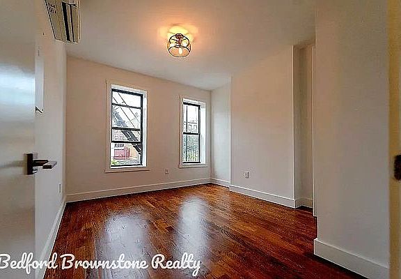 3rd image of 270 Sumpter St #2