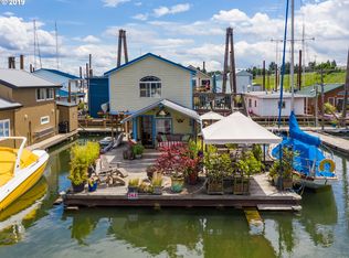 535 NE Bridgeton Rd SLIP 6, Portland, OR 97211