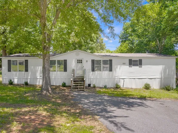 313 W Bagwell Rd, Liberty, SC 29657
