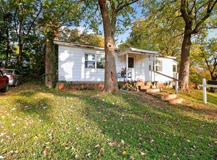 340 Dempsey St, Madisonville, KY 42431