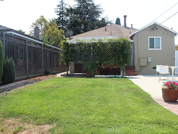 2nd image of 3419 Hoover St