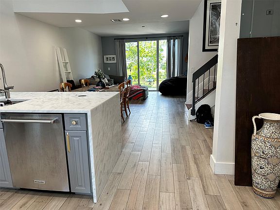 5th image of 2323 SW 82nd Terrace