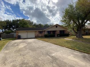 109 Bristol Ct, Victoria, TX 77904