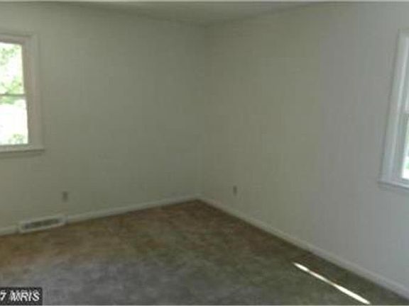 4th image of 22336 Armstrong Dr