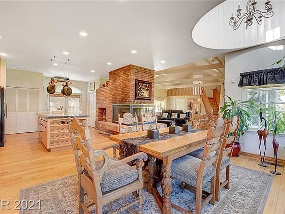 5th image of 4037 Mountain View Blvd