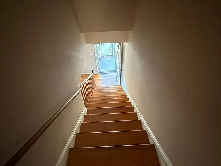 231 W Colonial Dr — Photo 10
