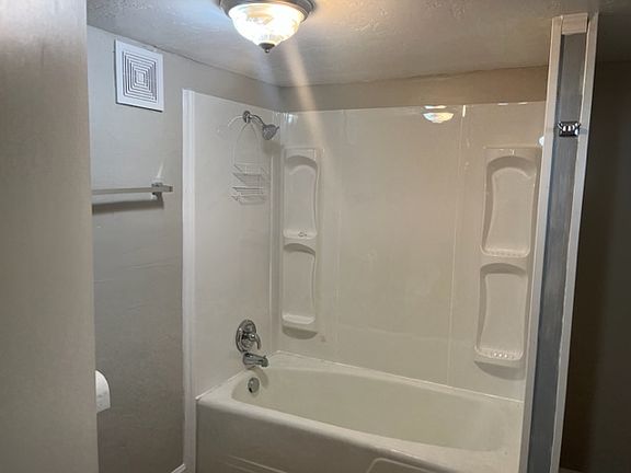 5th image of 239 S 200 W APT 3