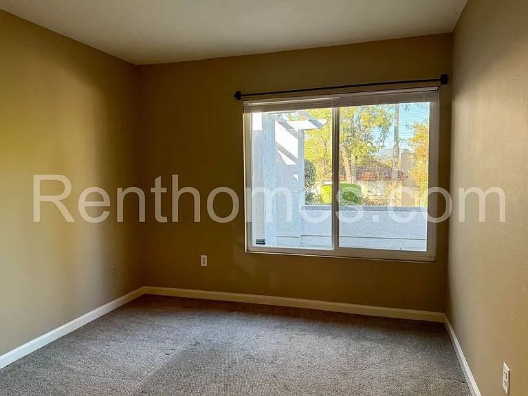 1160 Via Camellia — Photo 12