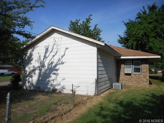 2nd image of 9423 N 163rd East Ave