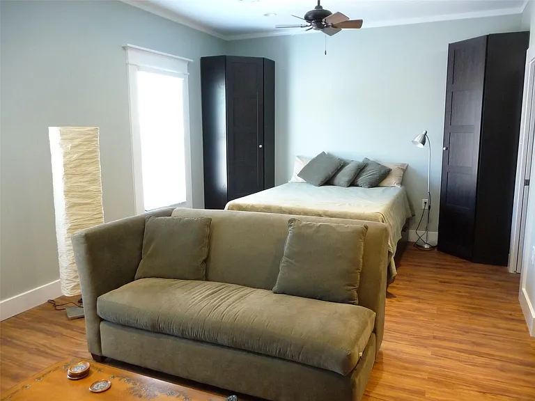 1009 Peden St — Photo 6