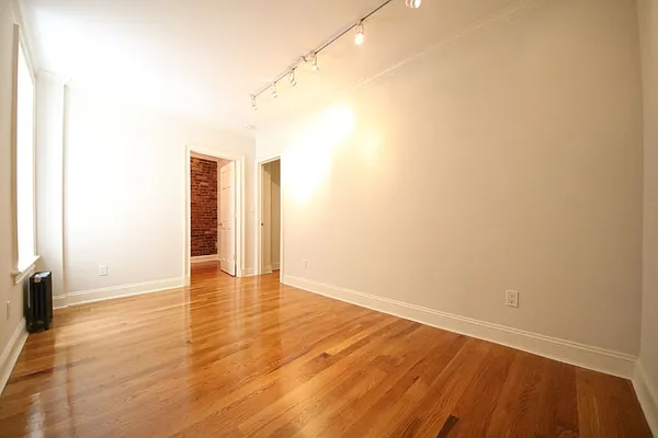 Rented by (Legacy) NY Quality Living Uptown | media 44