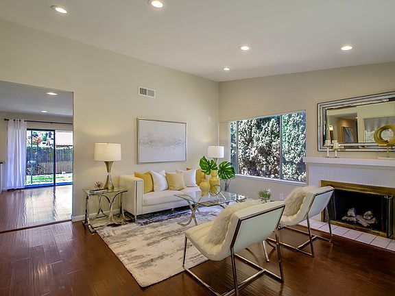 5th image of 334 Oakberry Way