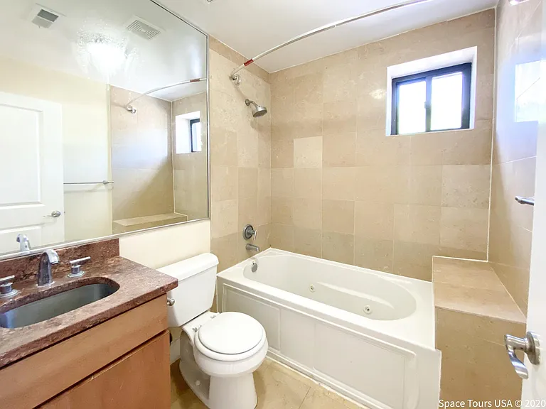 306 Atlantic St SE #B — Photo 2