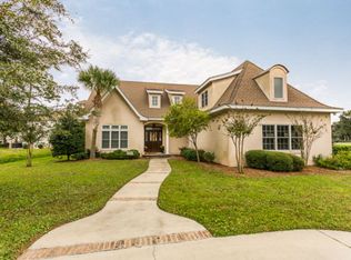 12 Country Club Ct, St Simons Island, GA 31522