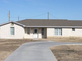 1380 4th St, West, TX 76691