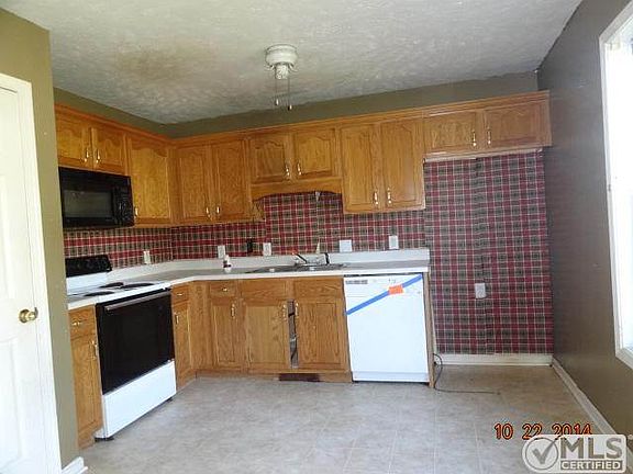 2nd image of 599 Woodhaven Dr