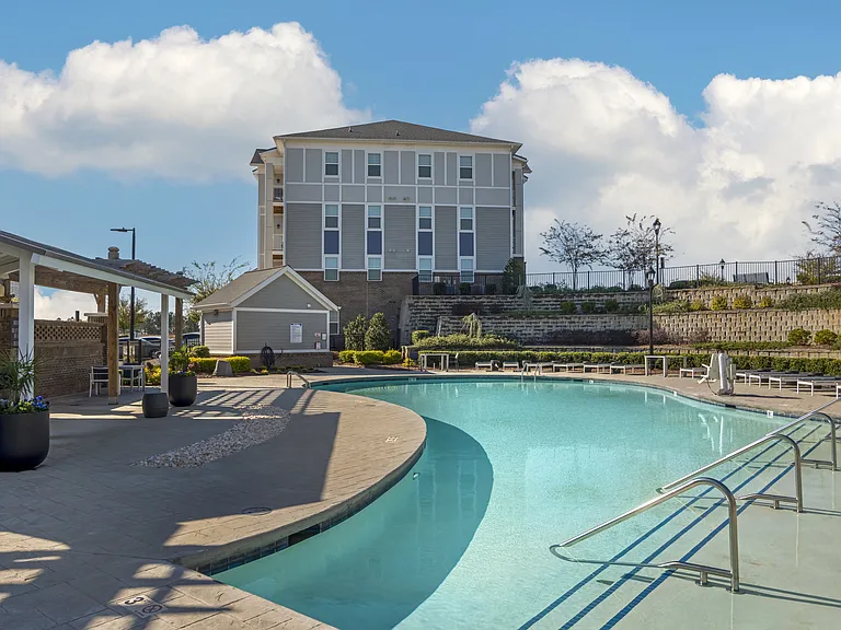 Bell Riverbend Village — Photo 8