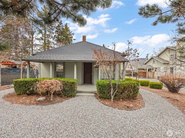 704 W Woodin Avenue, Chelan, WA 98816