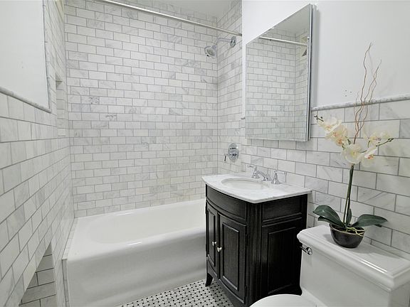 5th image of 23 W 73rd St #114