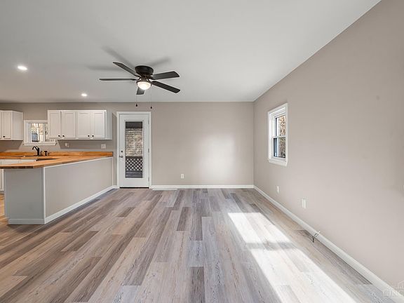 2nd image of 9248 Link Rd