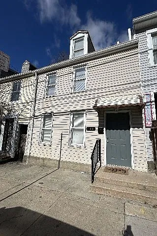 141 E College Ave — Photo 20