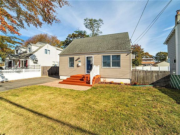 3rd image of 568 N Hamilton Ave