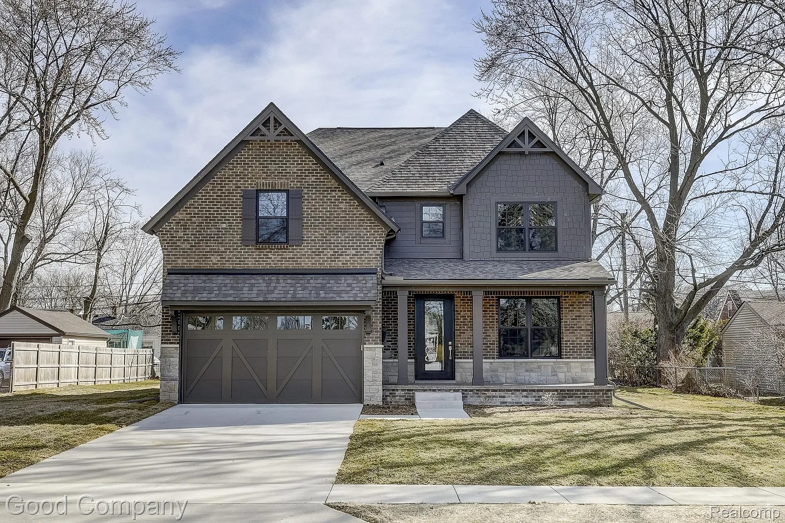 2418 Shenandoah Dr photo 1