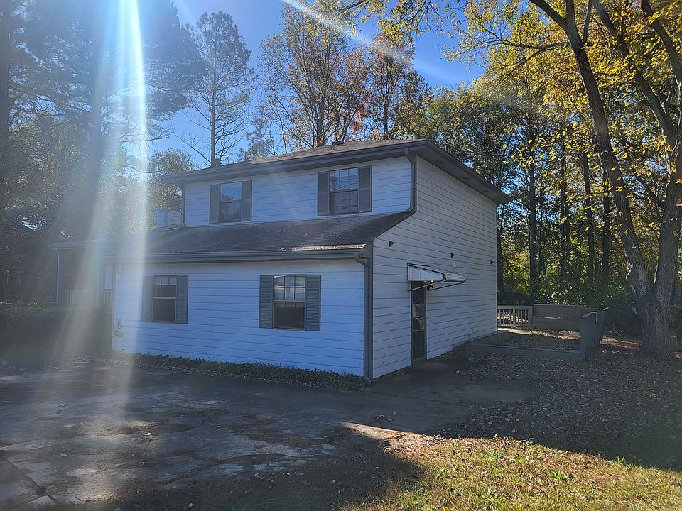 This beautiful home is a great place to raise your family.