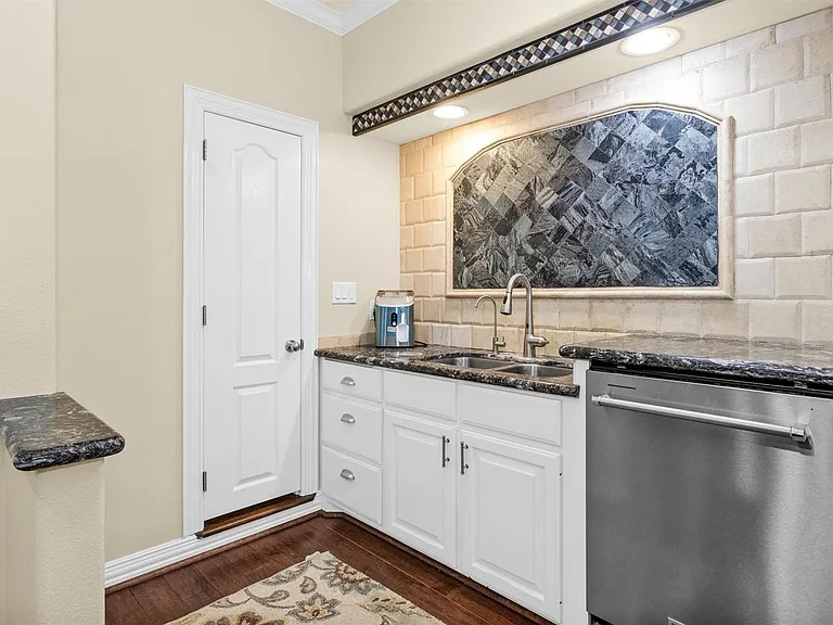 1502 Wimbledon Dr — Photo 19