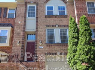 8027 Merry Oaks Ct, Vienna, VA 22182