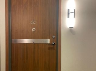 19 Bathurst St #3205, Toronto, ON M5V0N2