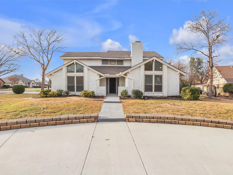 600 Flintridge Ct