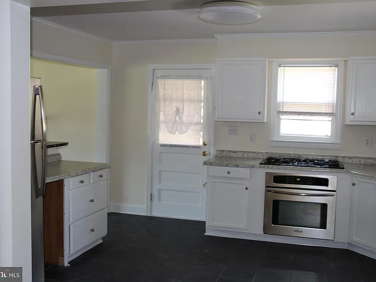 420 N Washington St — Photo 11