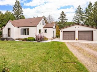 54 Helberg Rd, Esko, MN 55733