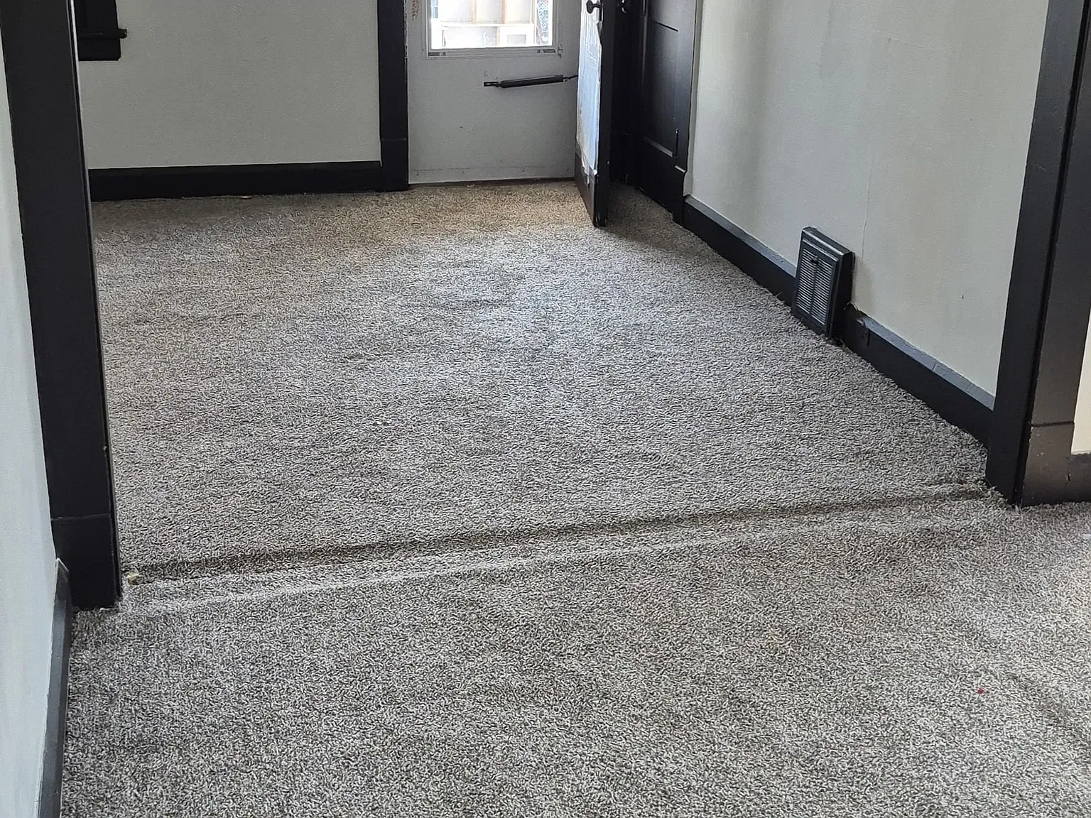 2 bed, 1050 sqft, $1,250 — Photo 4