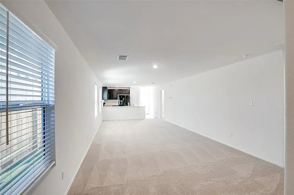 3 bed, 2.0 bath, 1230 sqft, $1,750 — Photo 4