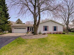 4572 Kennedy Rd, Cottage Grove, WI 53527
