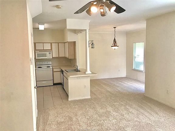 3rd image of 1245 Canyon Creek Cir