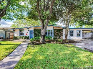 378 Maplewood Ln, San Antonio, TX 78216