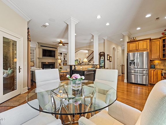 5th image of 1901 Cottington Ln