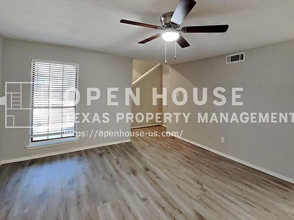 3rd image of 774 Eiffel Dr