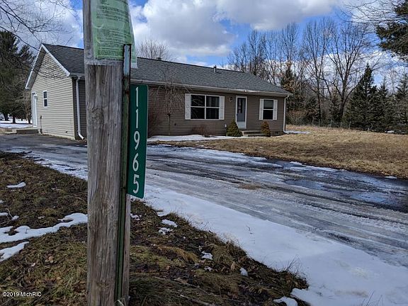 2nd image of 11965 Birch Dr